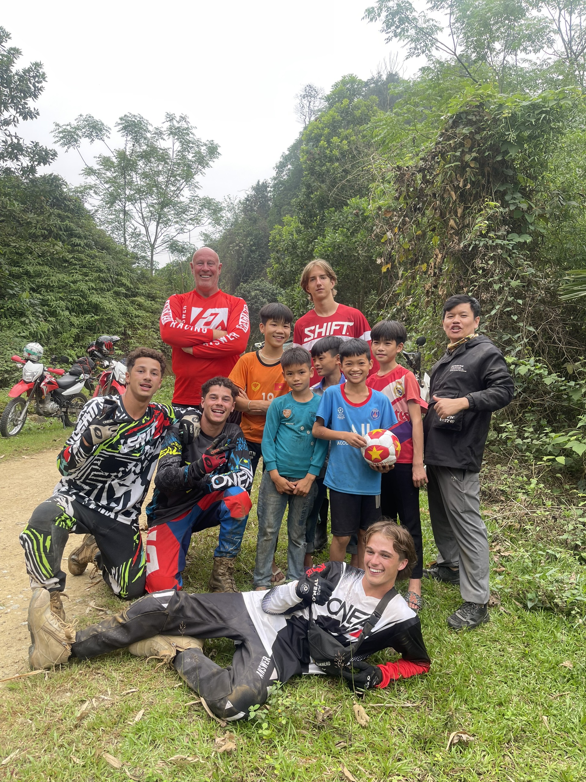 Vietnam epic motor adventures - Vietnam biker mates and our riders paid a visit to poor household and children in mountainous areas 