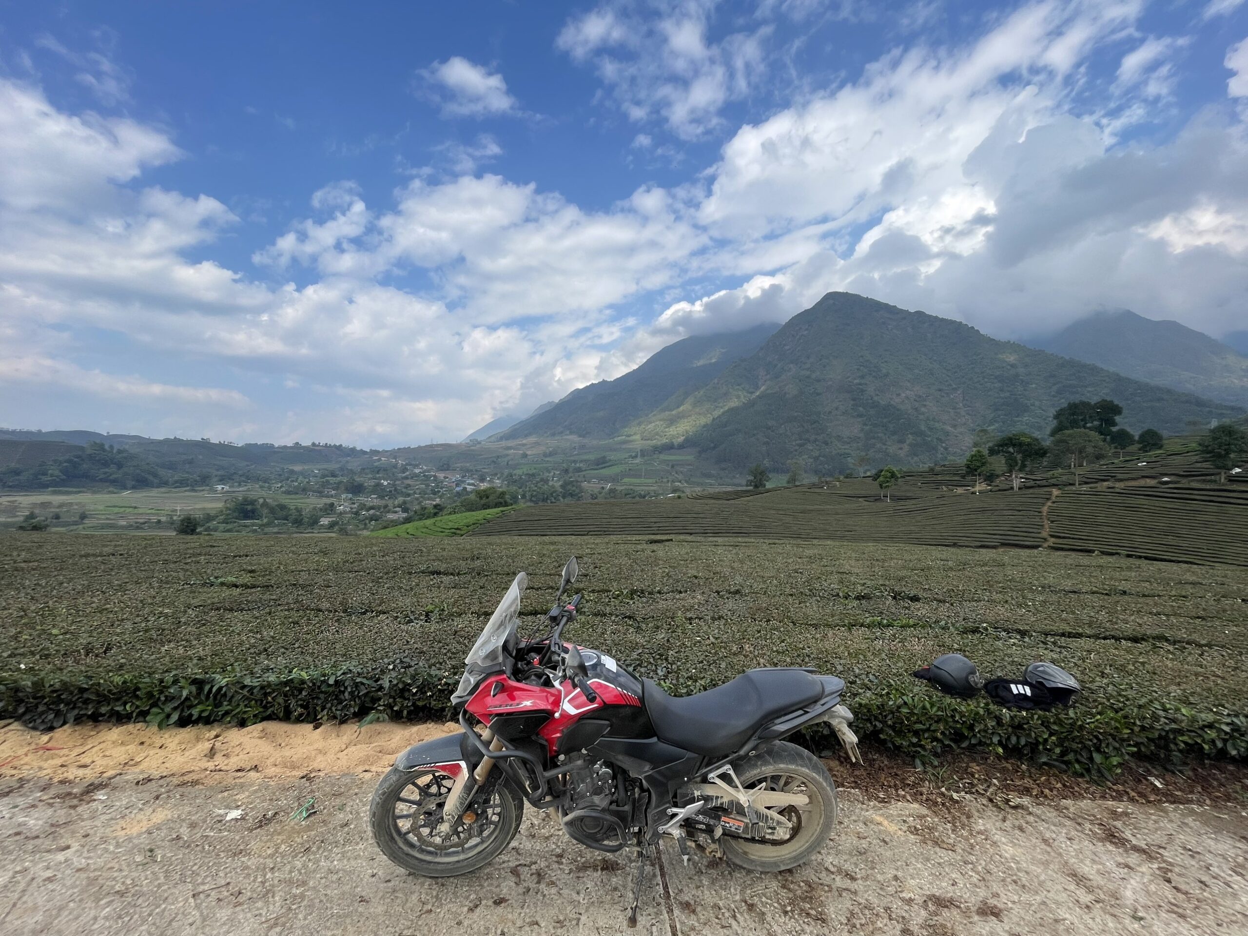 Honda CB500X motorbikes for rent in Hanoi